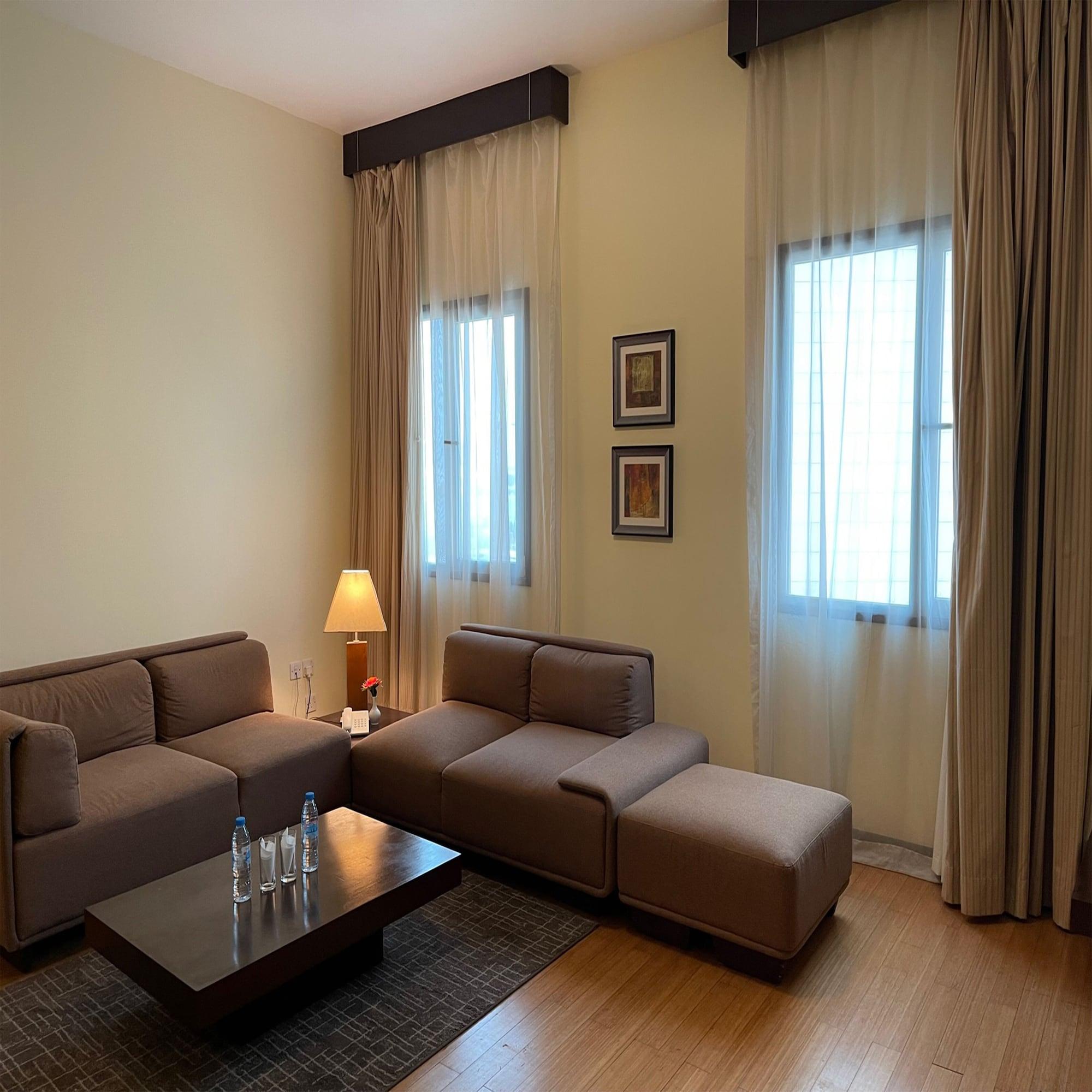Tulip Creek Апарт-готель 4*